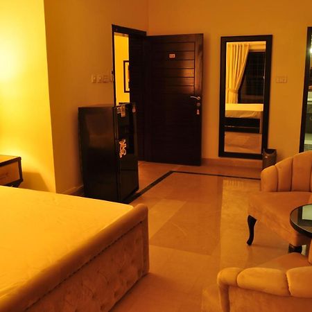 Reina Boutique Hotel - G6/3 Islamabad Exteriör bild