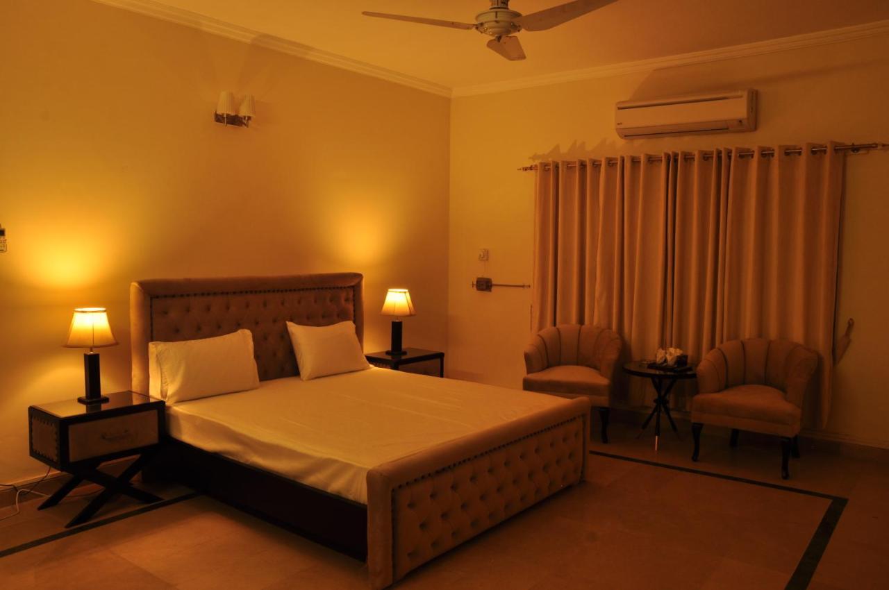 Reina Boutique Hotel - G6/3 Islamabad Exteriör bild