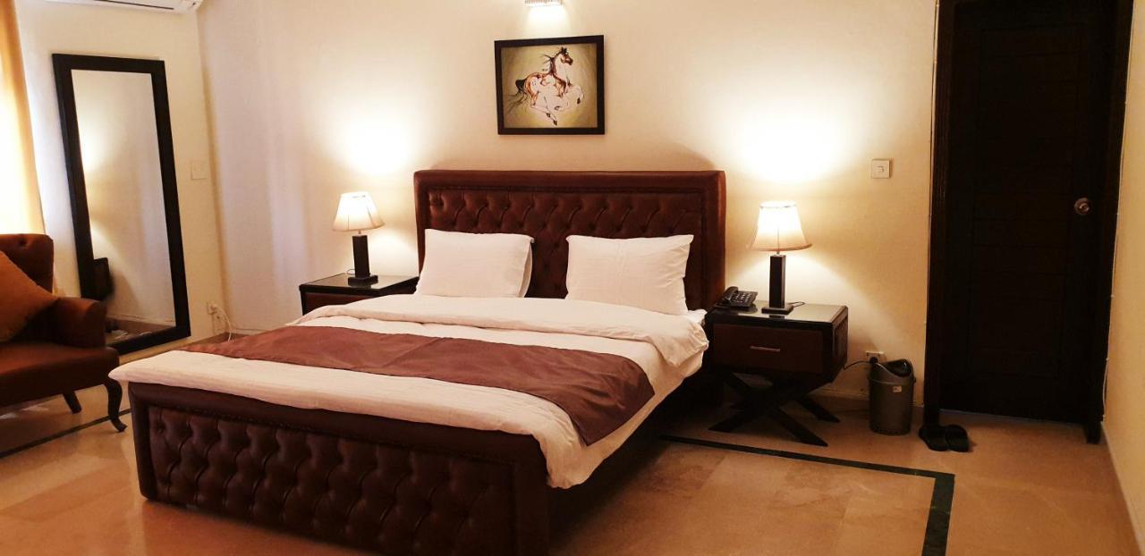Reina Boutique Hotel - G6/3 Islamabad Exteriör bild