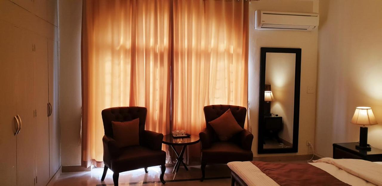 Reina Boutique Hotel - G6/3 Islamabad Exteriör bild