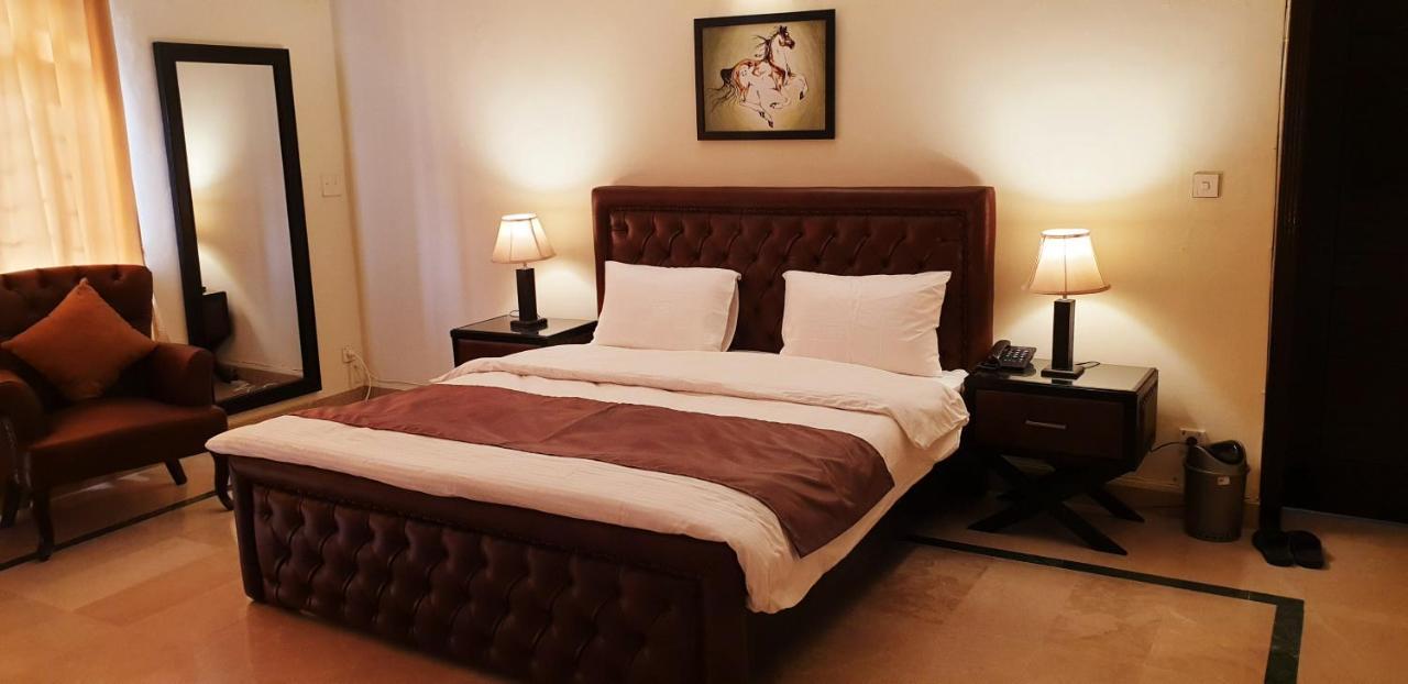 Reina Boutique Hotel - G6/3 Islamabad Exteriör bild